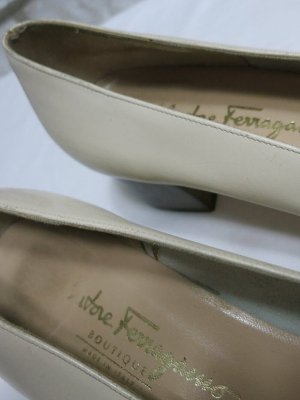 Salvatore Ferragamo Two Tone Leather Dress Pumps Women's Formal Shoe's 9.5 AAAA - Picture 2 of 7